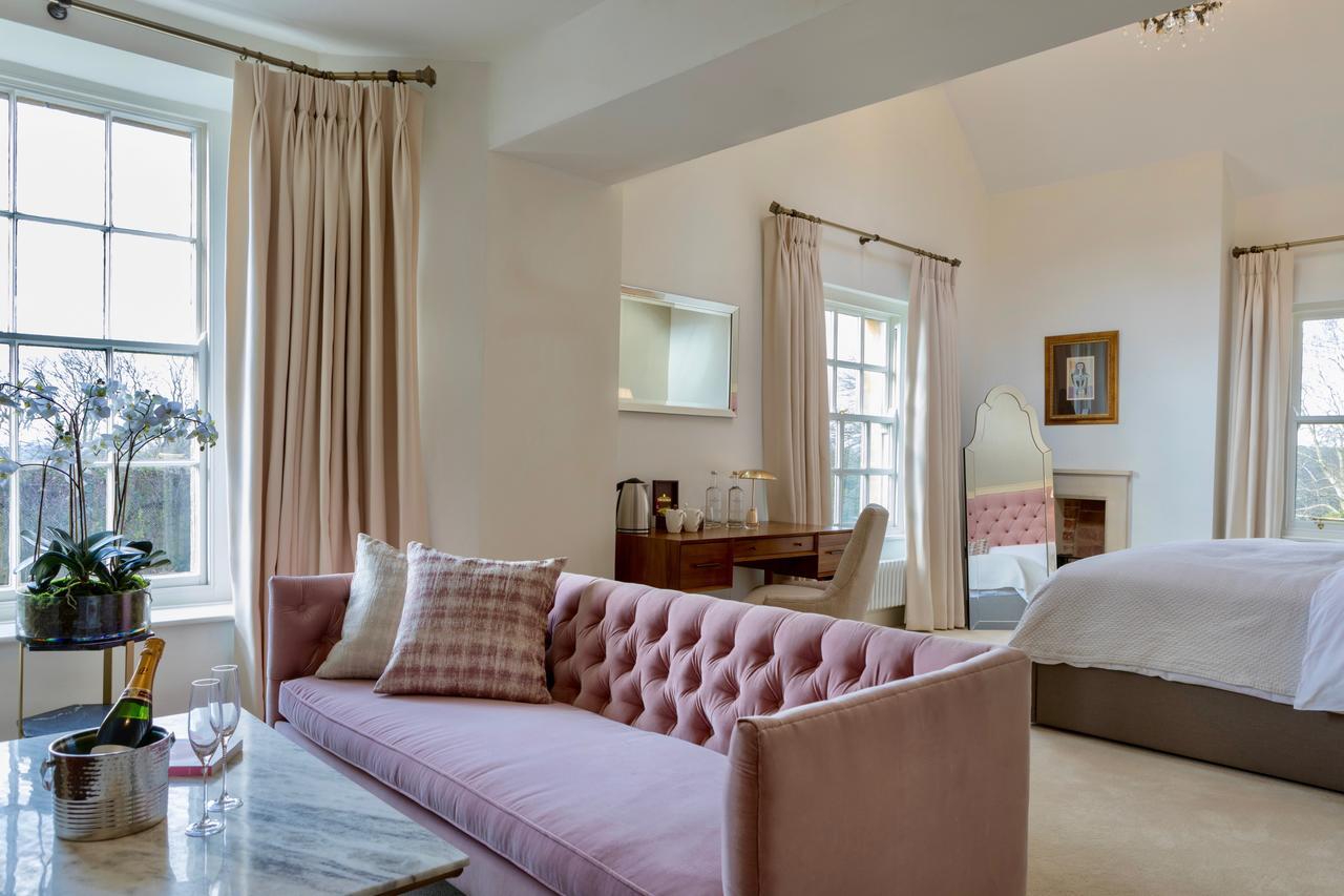 Отель Crestow House Экстерьер фото